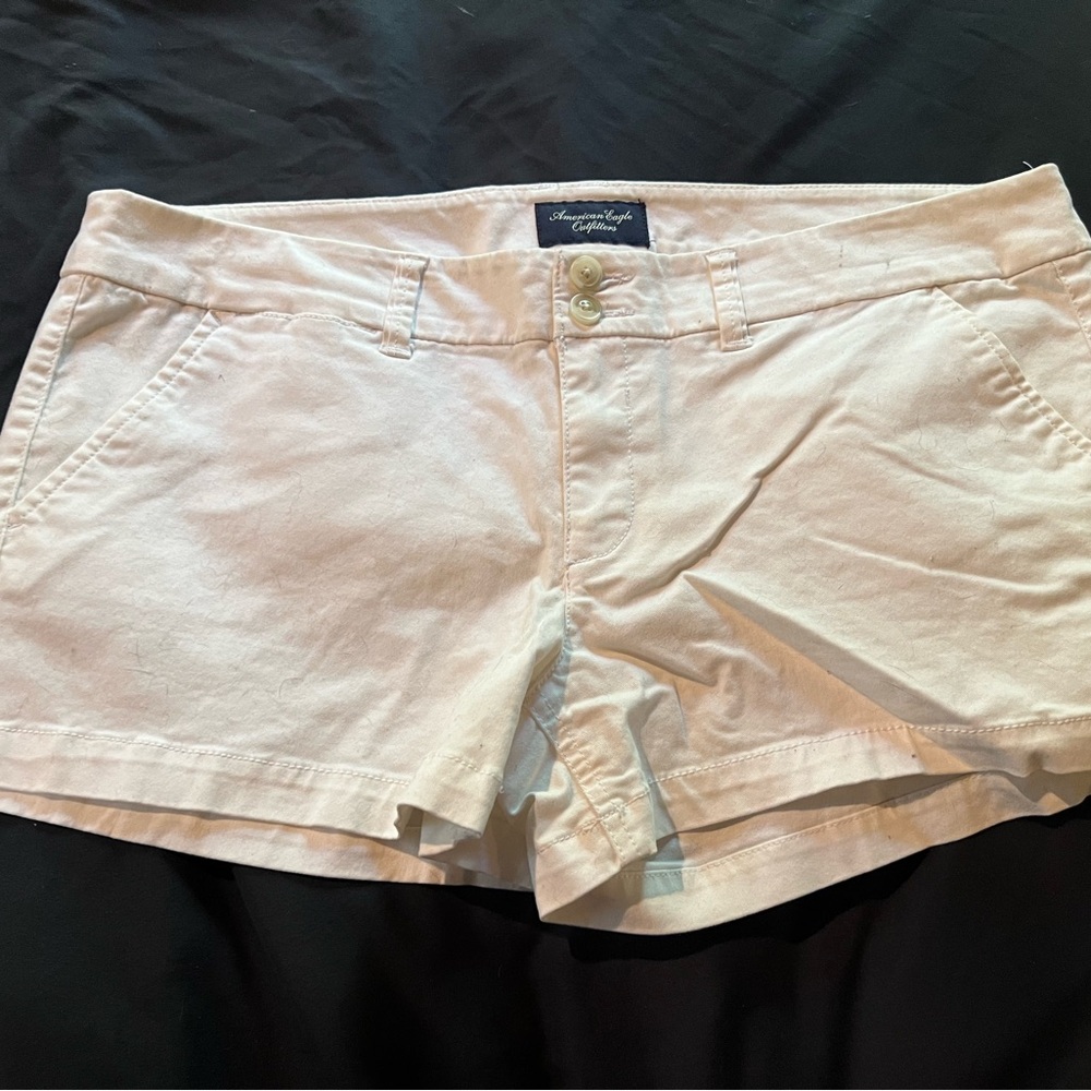 White-American Eagle shorts Size 14